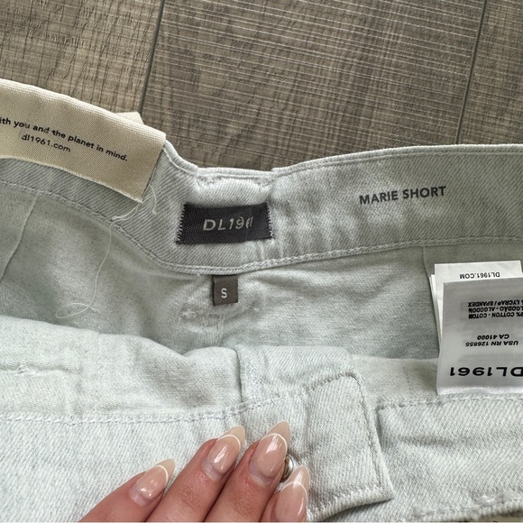 DL1961 jean shorts - Picture 4 of 5